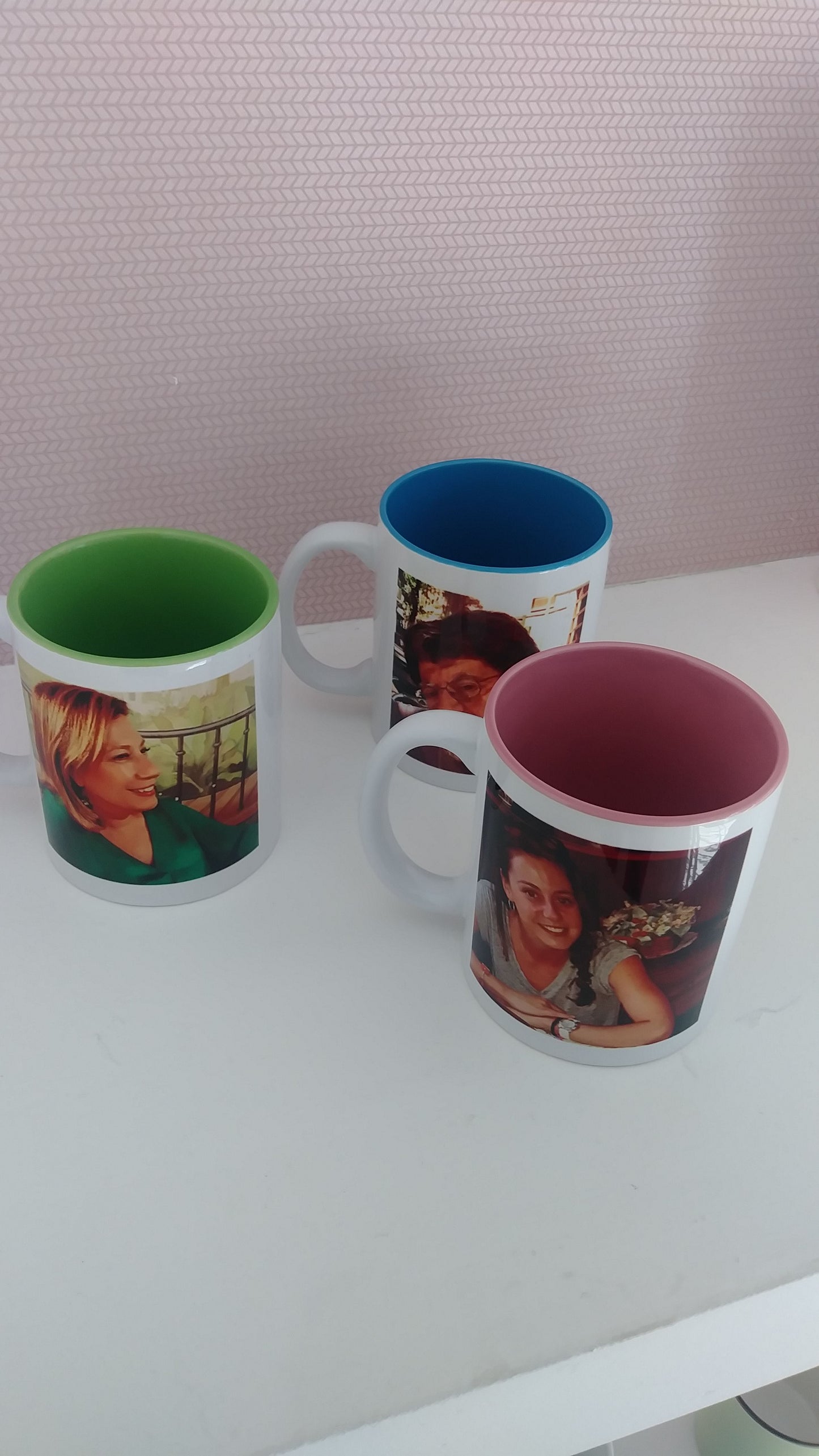 Taza Blanca con Interior y Aza de Color